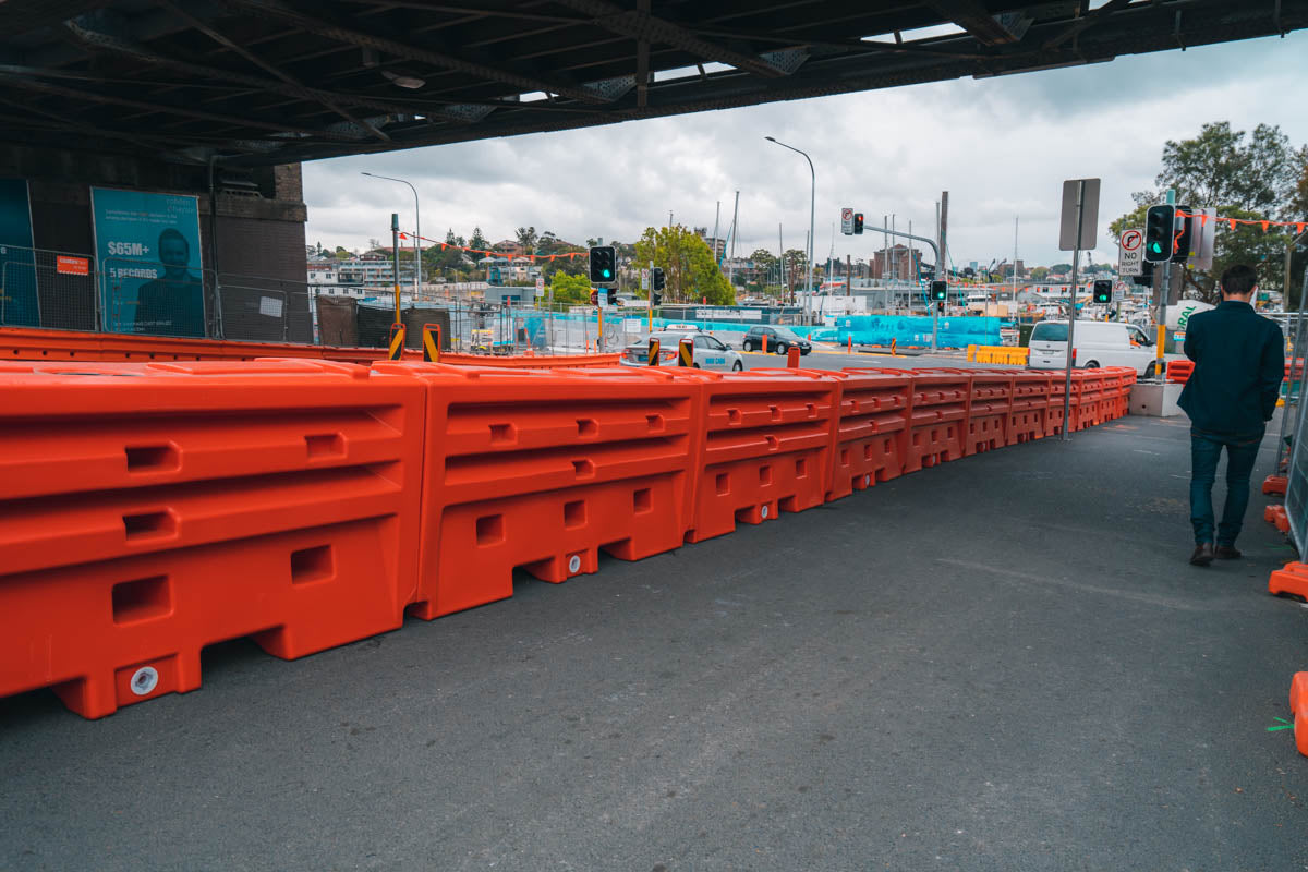 Water Filled Barrier -   Lo-Ro