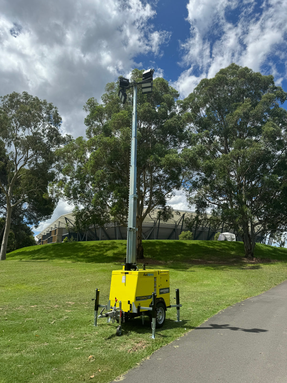 Diesel Towable Lighting Tower w/Power Outlets - Himoinsa Apollo